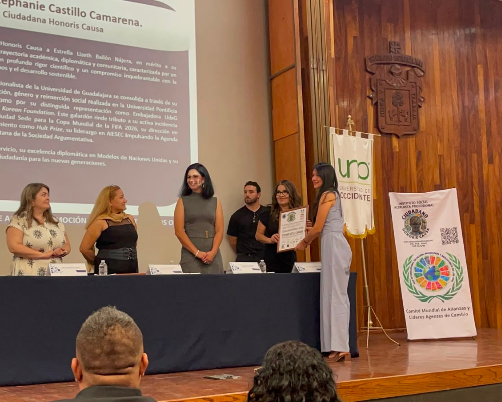 Cuidanos honoris Causa